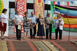 Город Енисейск. Семейные пары, отметившие &laquo;Золотую свадьбу&raquo;. Слева направо семьи: Дудиных, Ушениных, Яковенко.